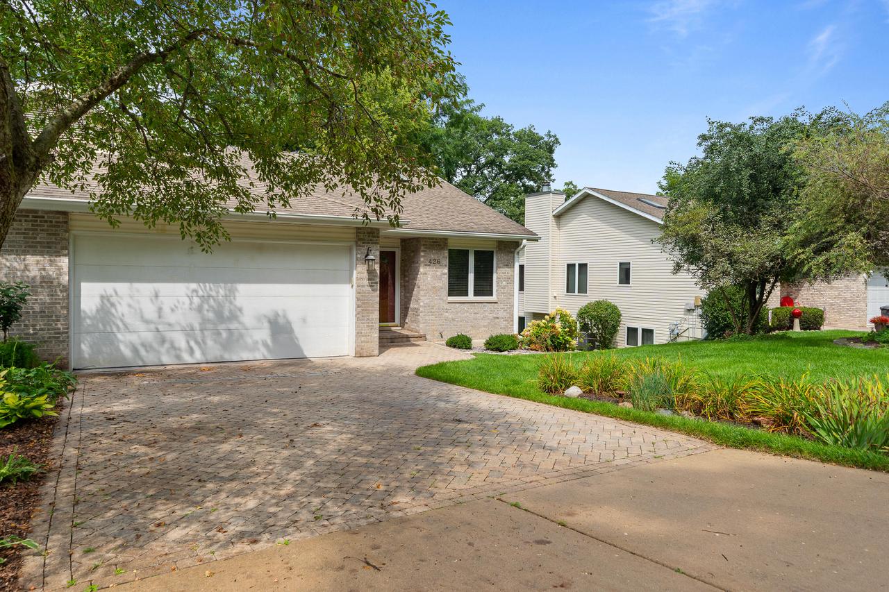 426 Country Club Drive — photo