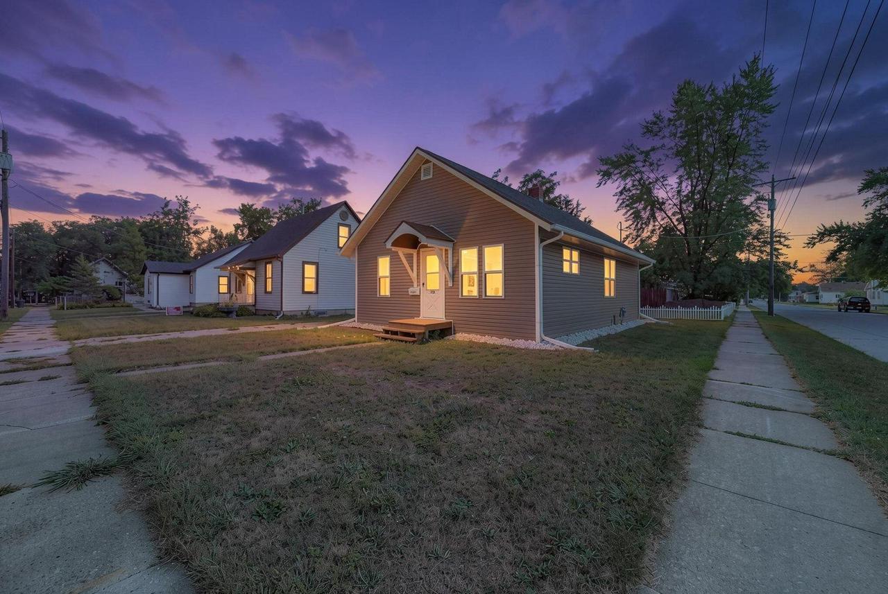 733 W Grant Street — photo
