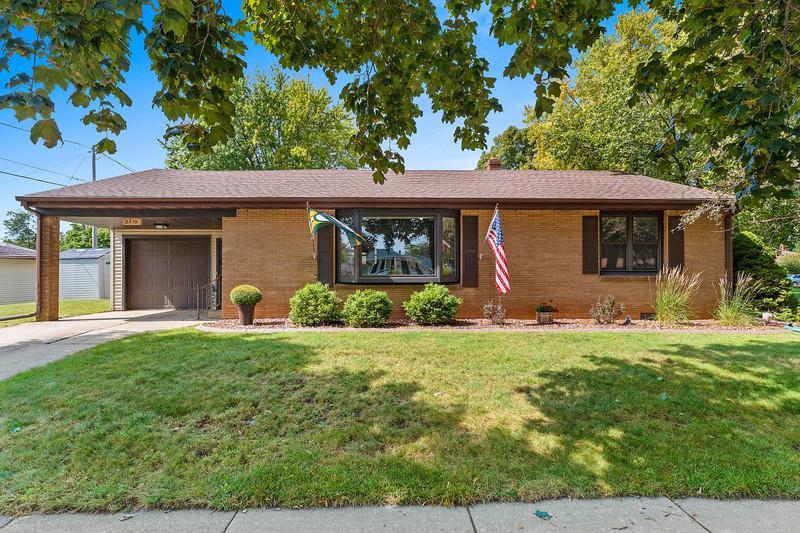 2319 N Viola Street — photo