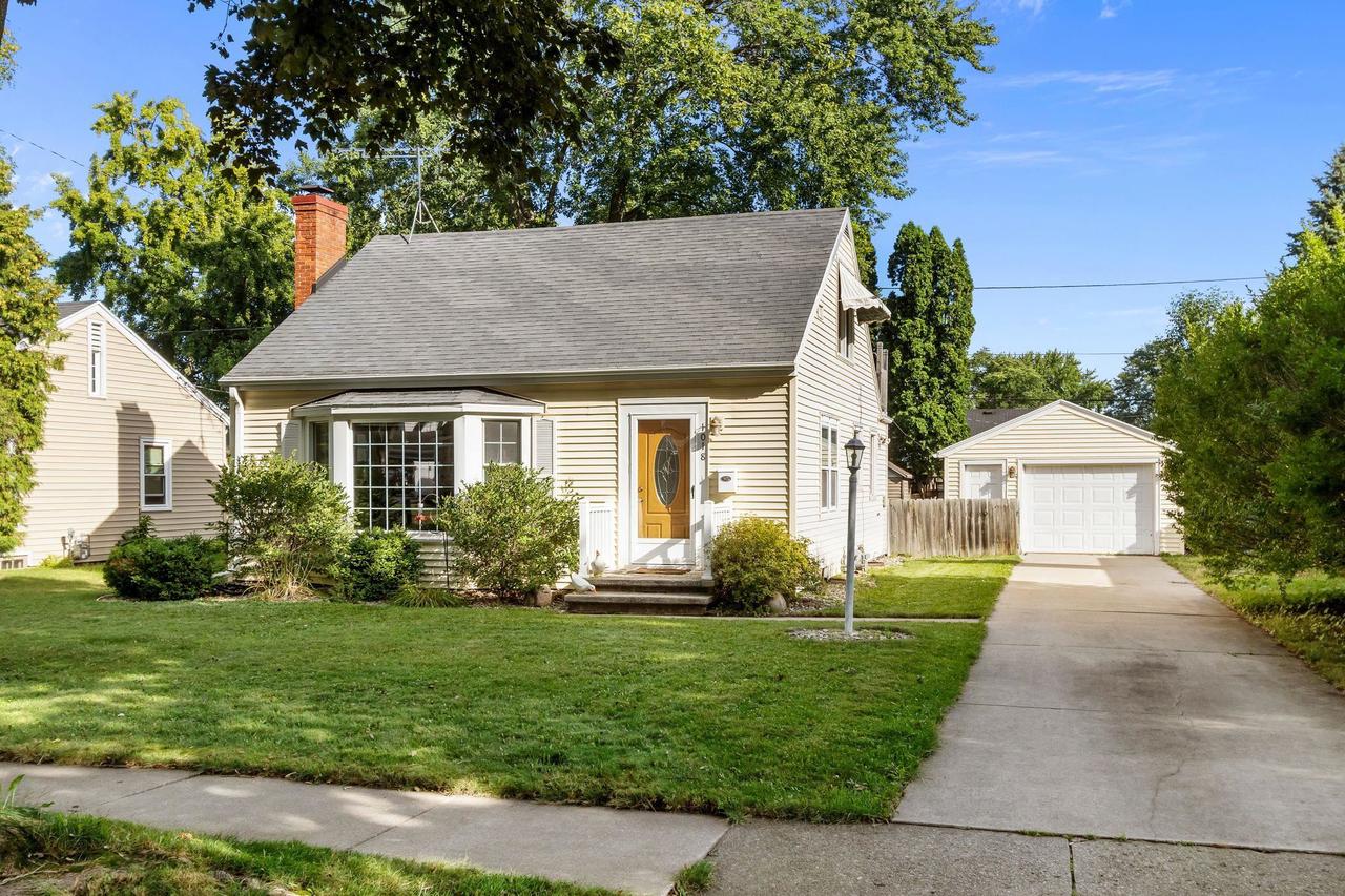 1018 E Frances Street — photo