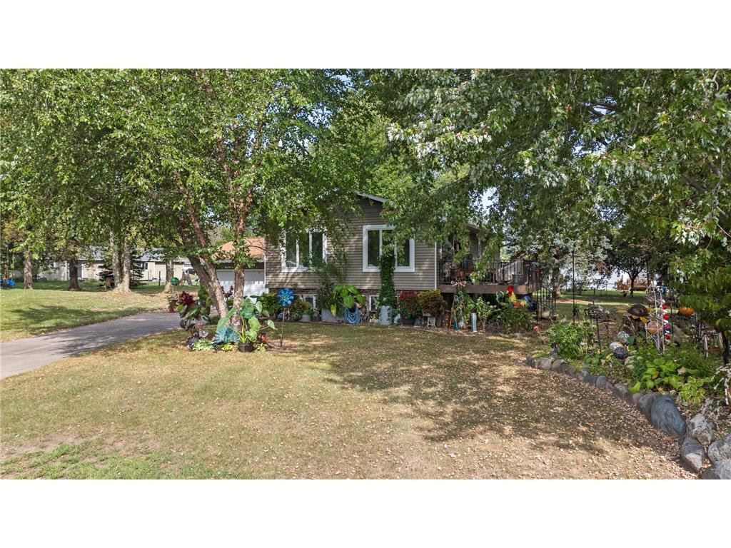 110 Pine Circle — photo