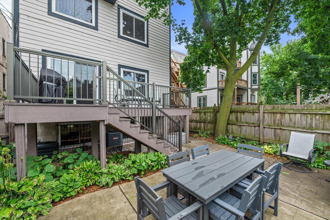 1523 N Marshall Street — photo