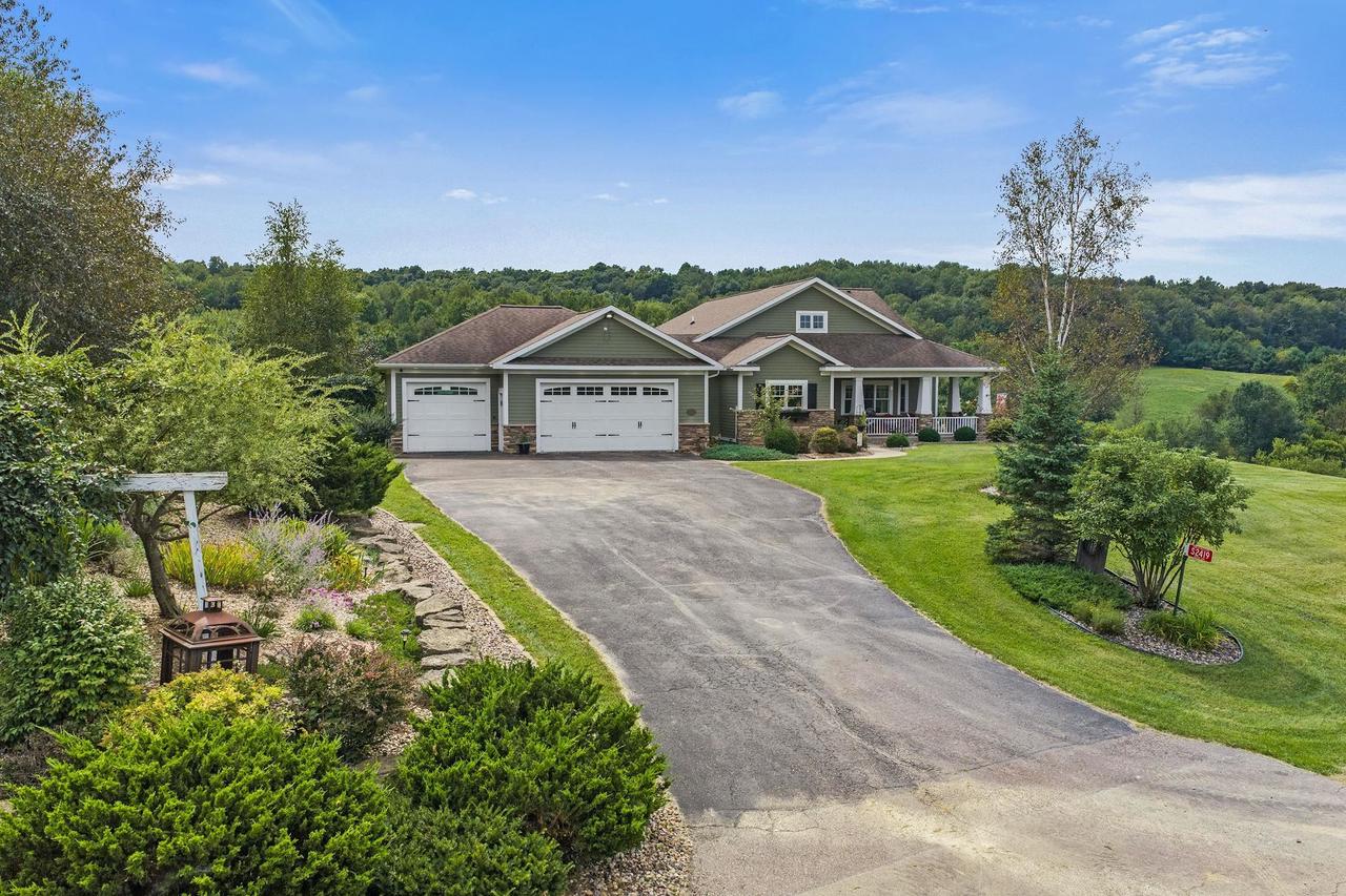 S2419 Santas Loop Road, Wonewoc, WI 53968 — photo 3
