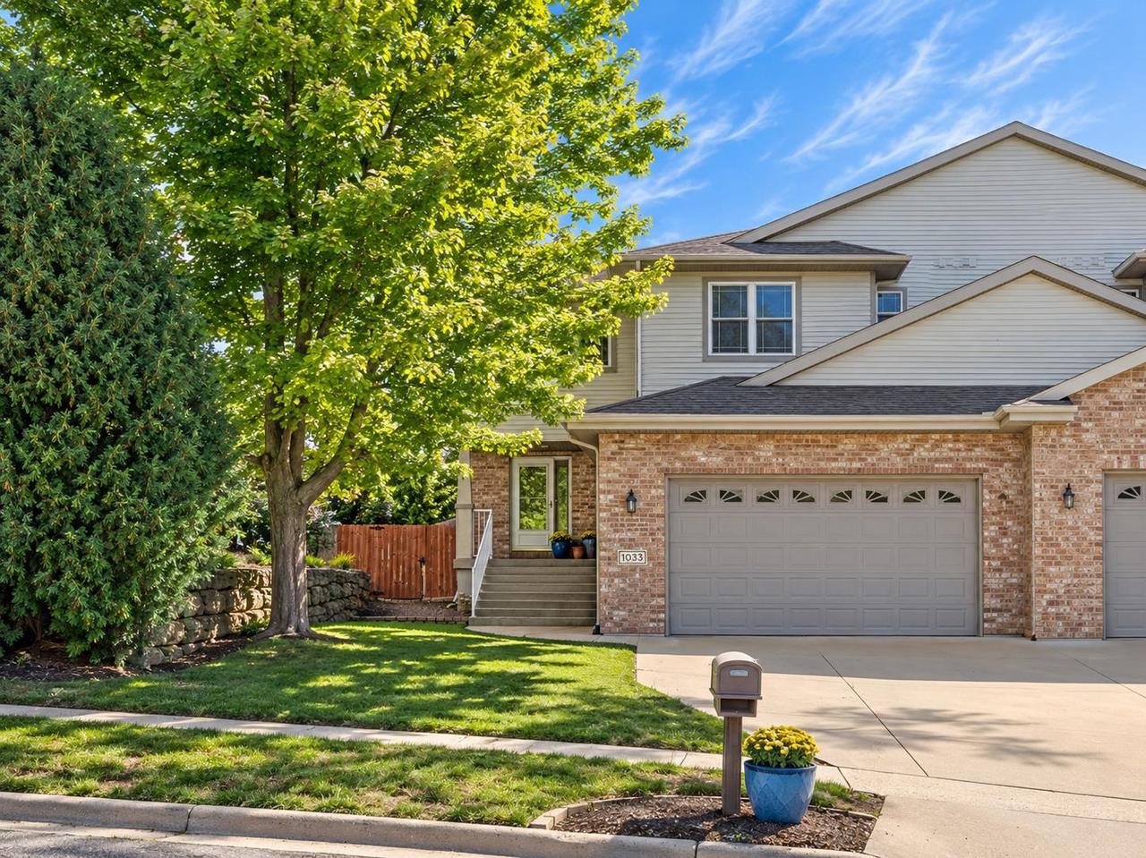 1033 Vista Ridge Drive — photo