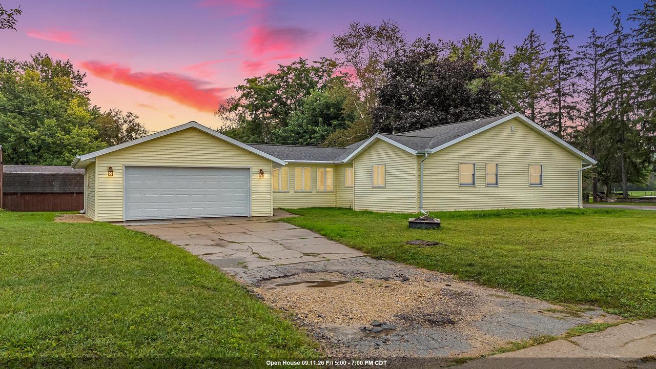 1004 Werner Allen Road — photo