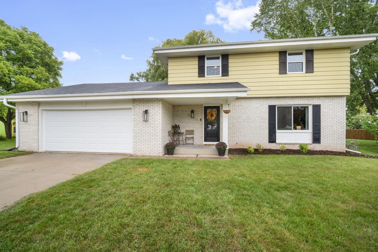 1324 W Portview Drive — photo