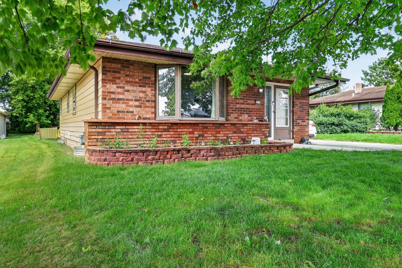 5314 W Allerton Avenue — photo
