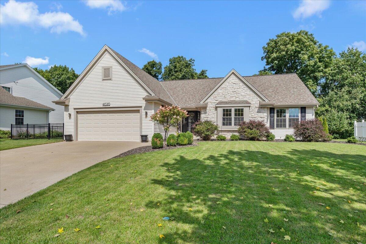 4020 W Lakeview Drive — photo