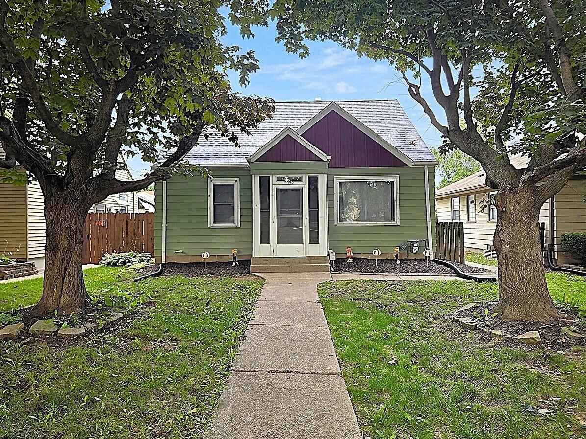 3136 N 77th Street — photo