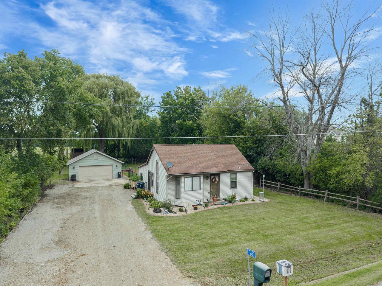 1602 W Paynes Point Road — photo