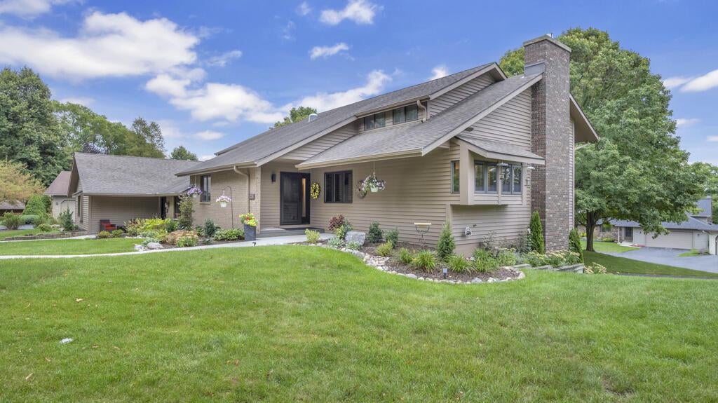 1013 Aspen Road — photo