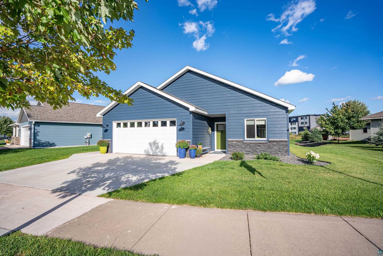 33 Billings Ln — photo