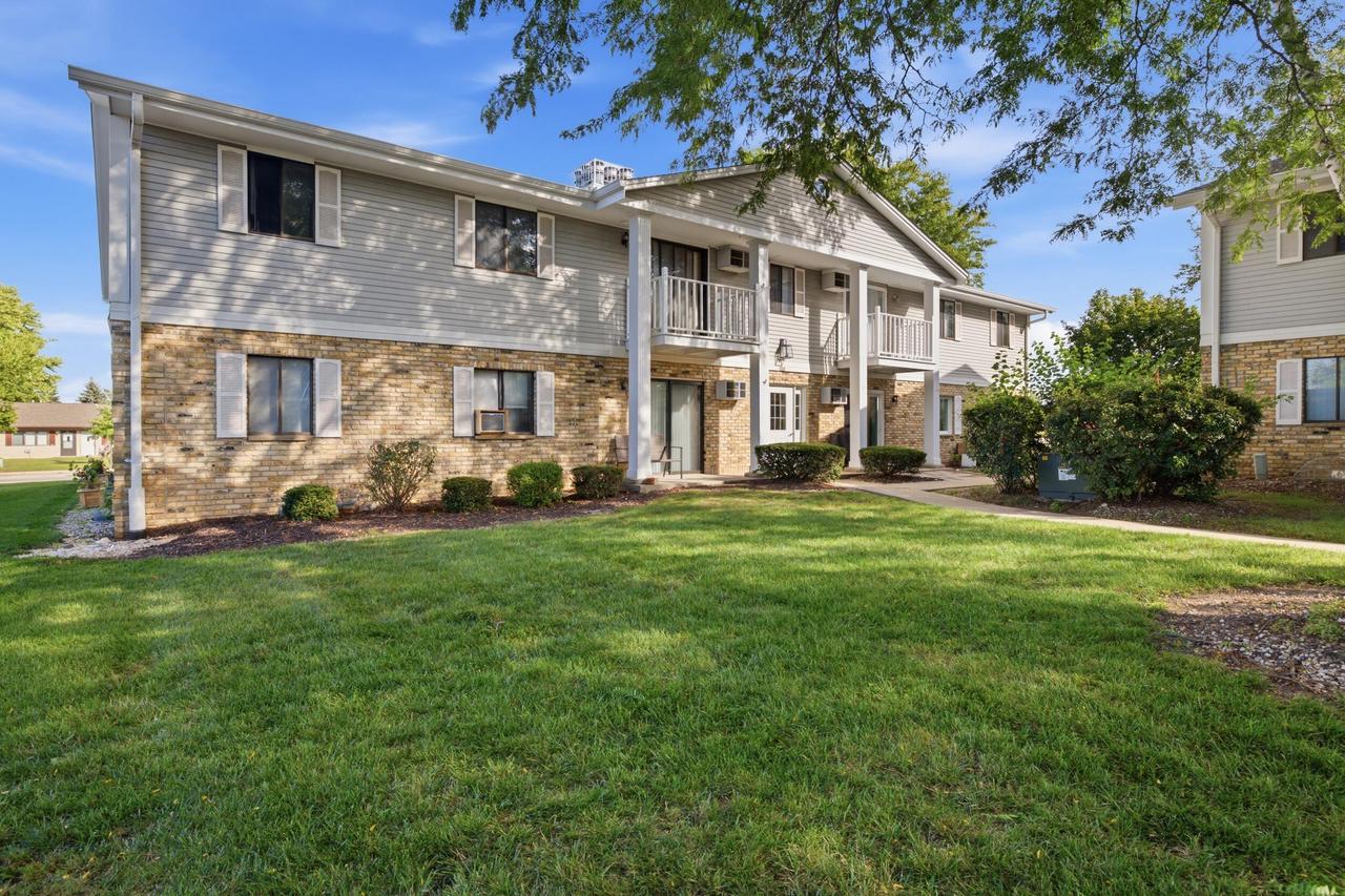 788 S River Road 6 — photo