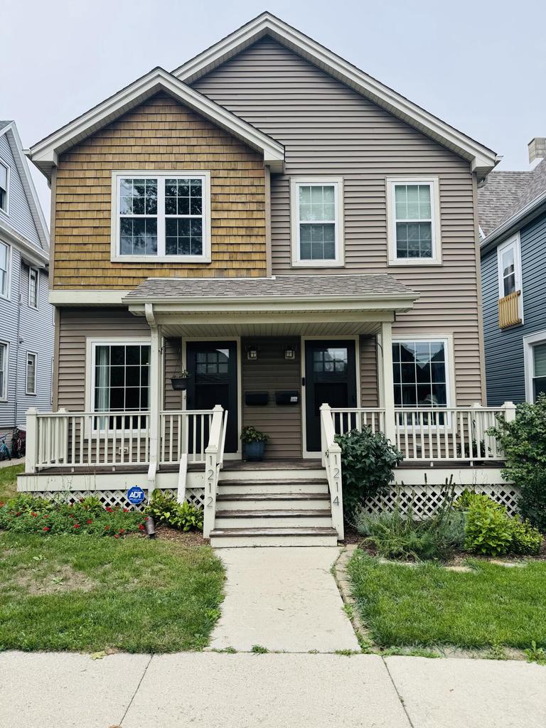 1212 E Russell Avenue — photo