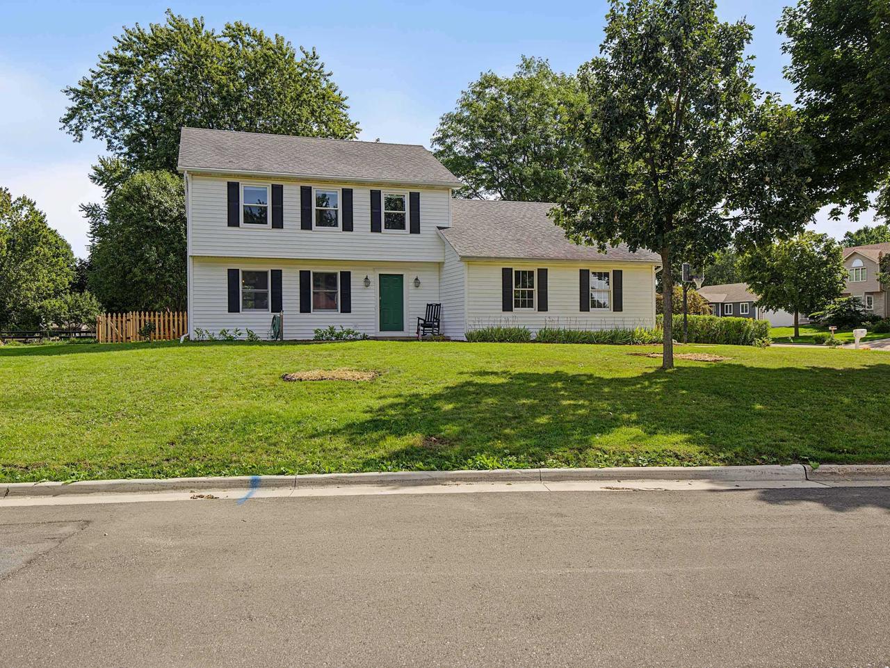 525 Harvest Lane — photo