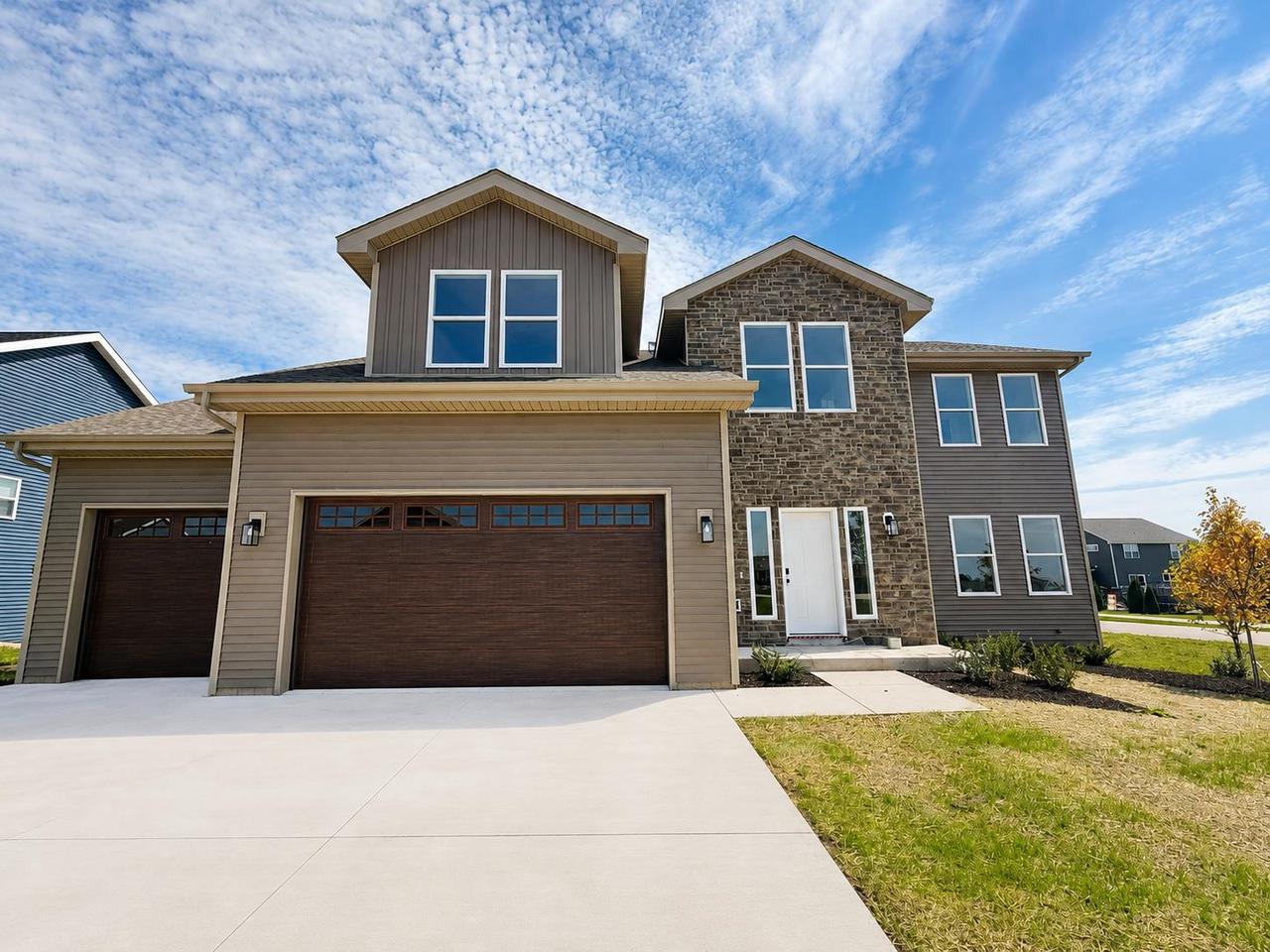 6656 Honeycomb Lane — photo
