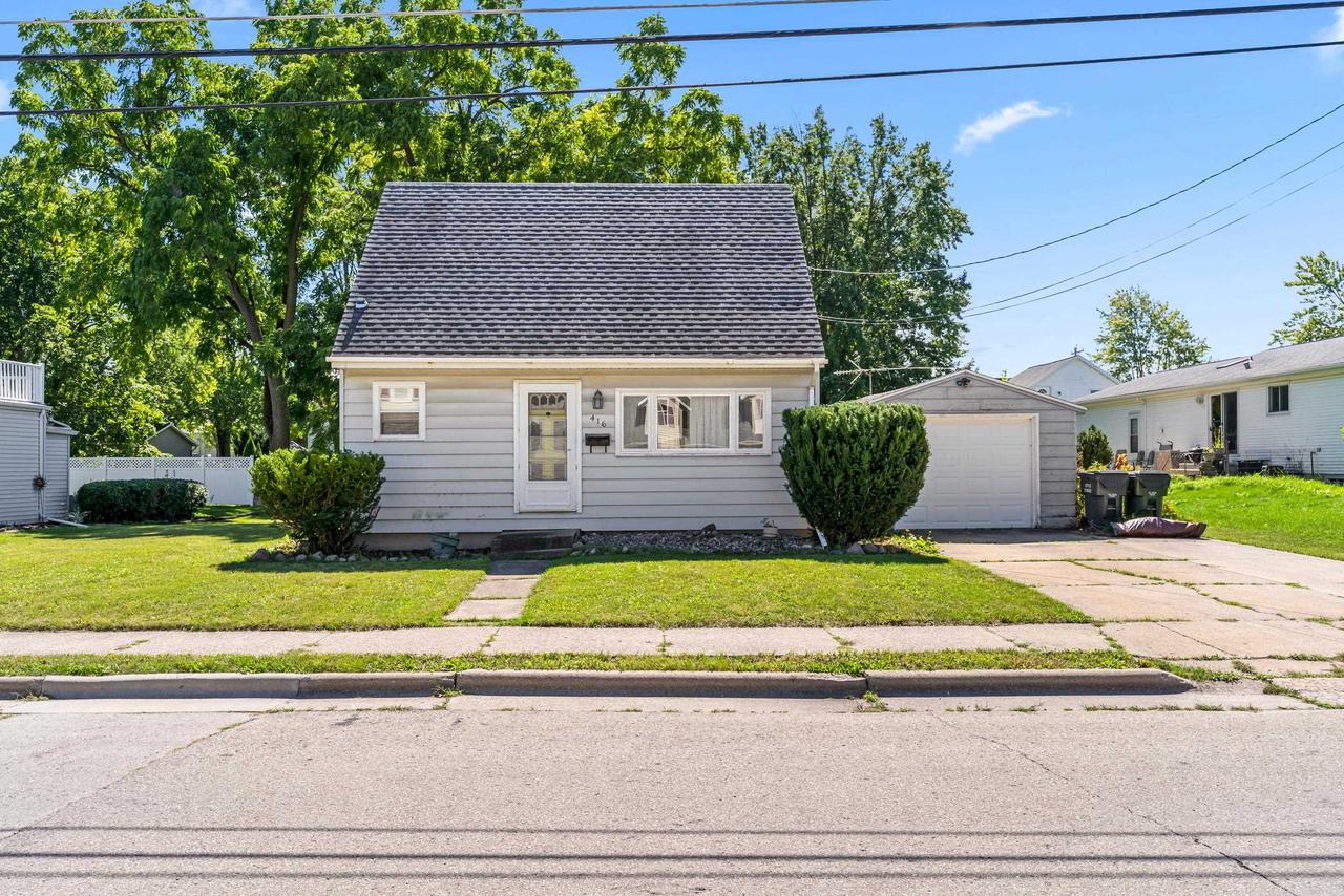 416 Robbins Street — photo