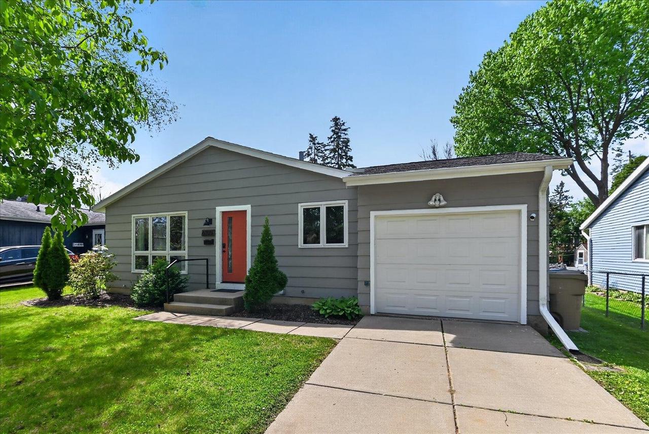 6105 Birch Hill Drive — photo