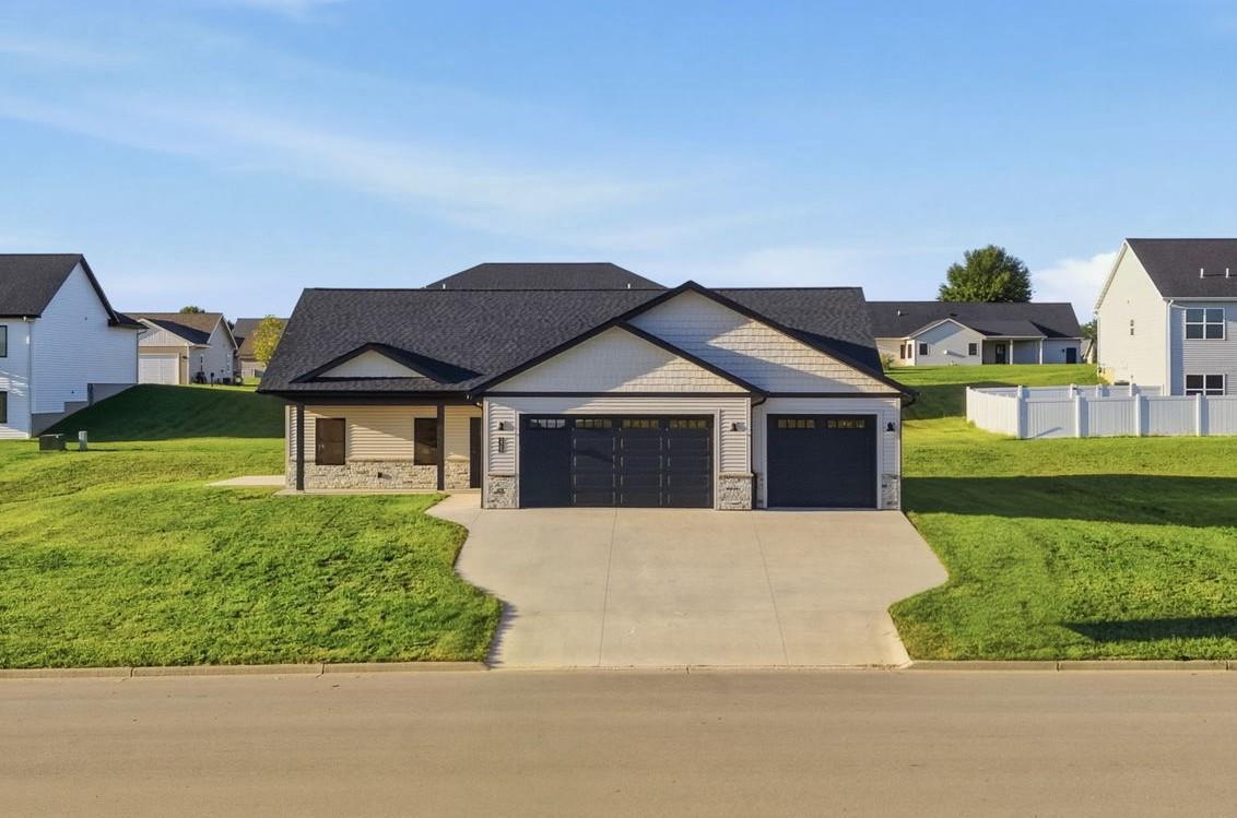 325 Model Road — photo