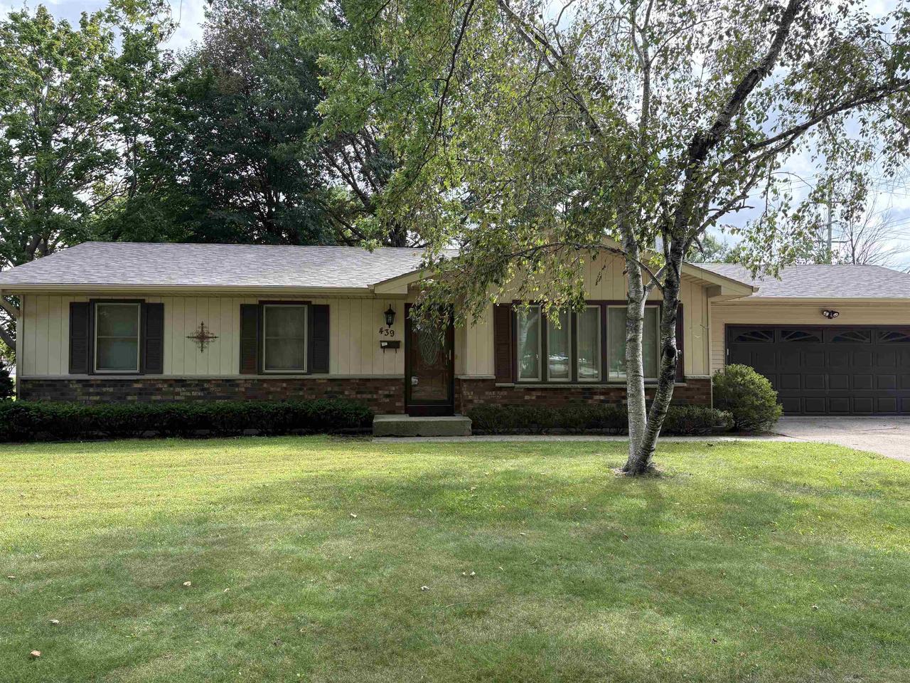439 Higgins Drive — photo