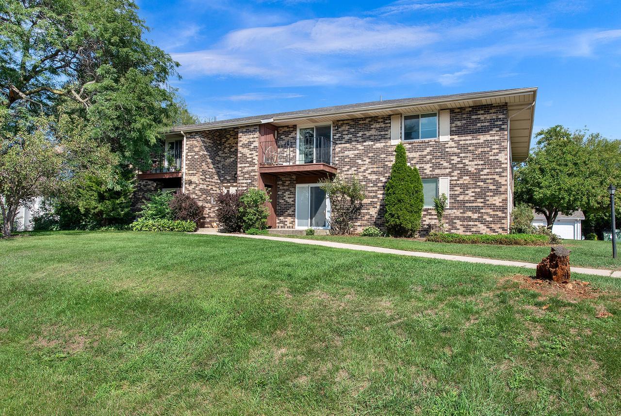 4909 Scotts Way 202 — photo