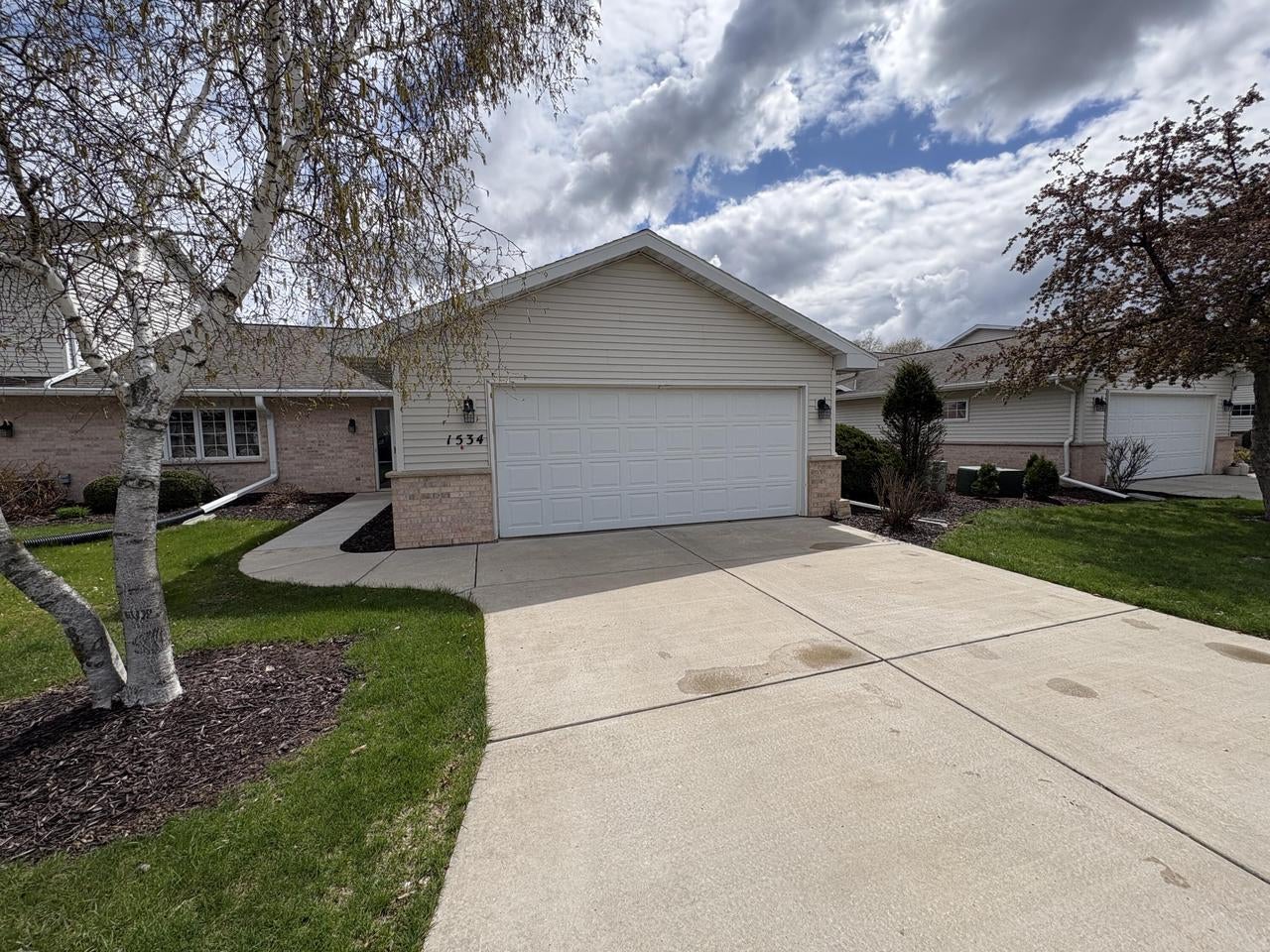 1534 River Pines Drive — photo