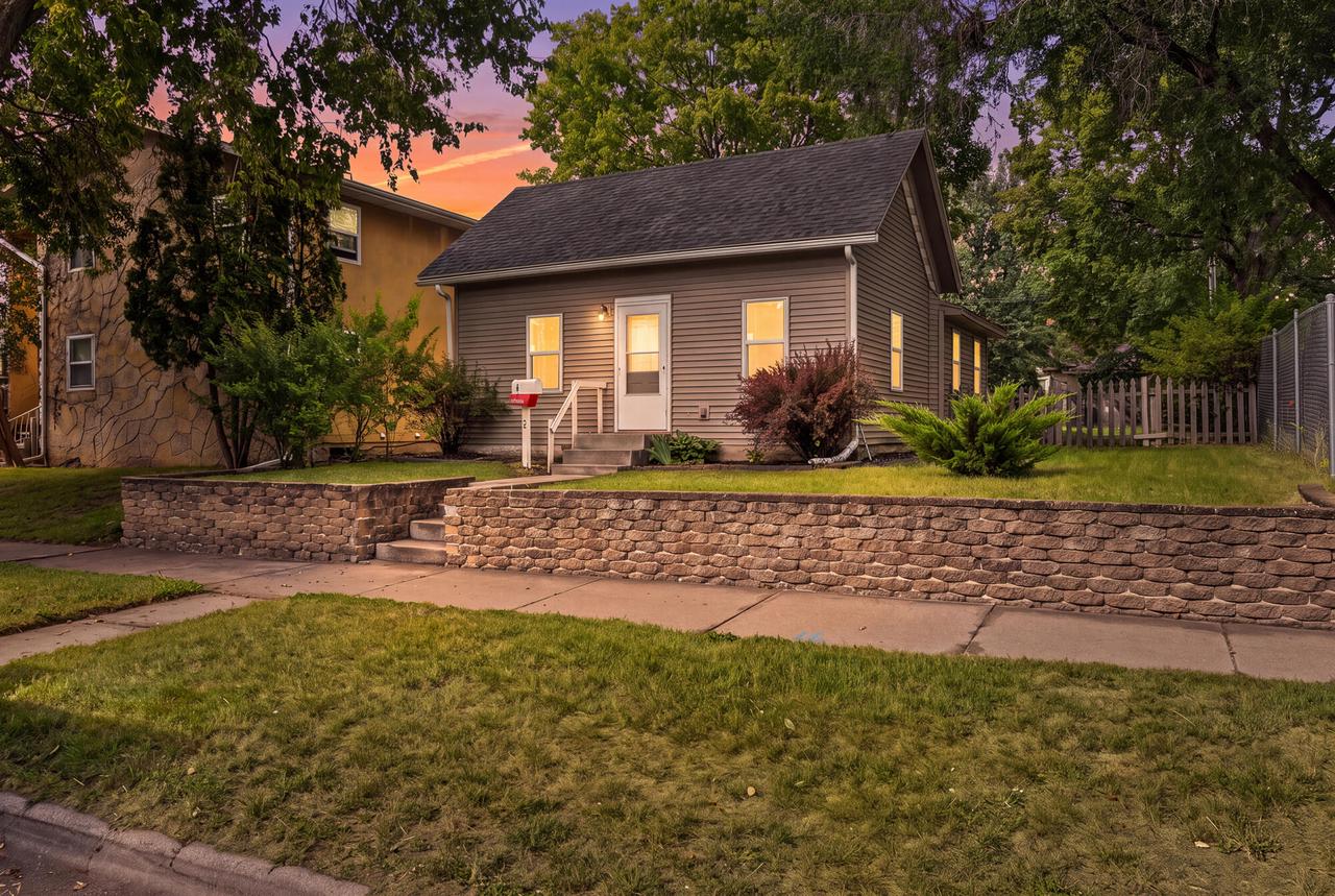 421 Caledonia Street — photo