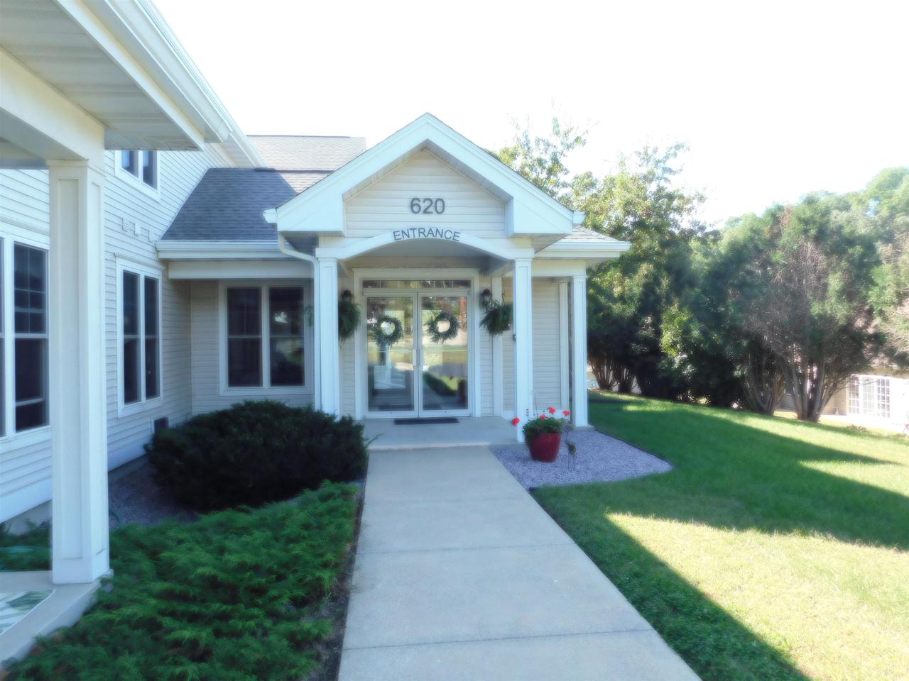 620 Cedar Street 206 — photo