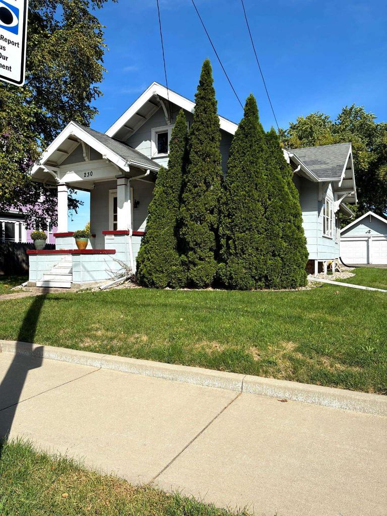 230 E Irving Avenue — photo