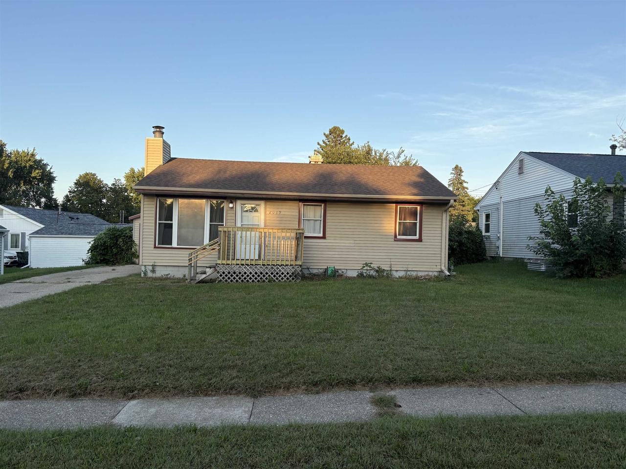 2015 Pioneer Drive — photo