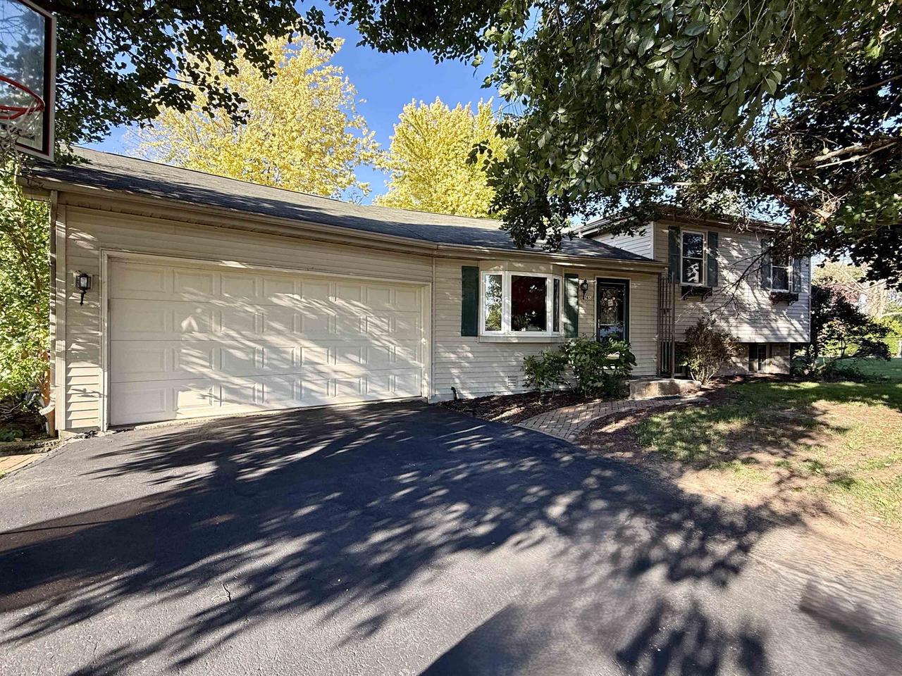 3850 Harvest Court — photo