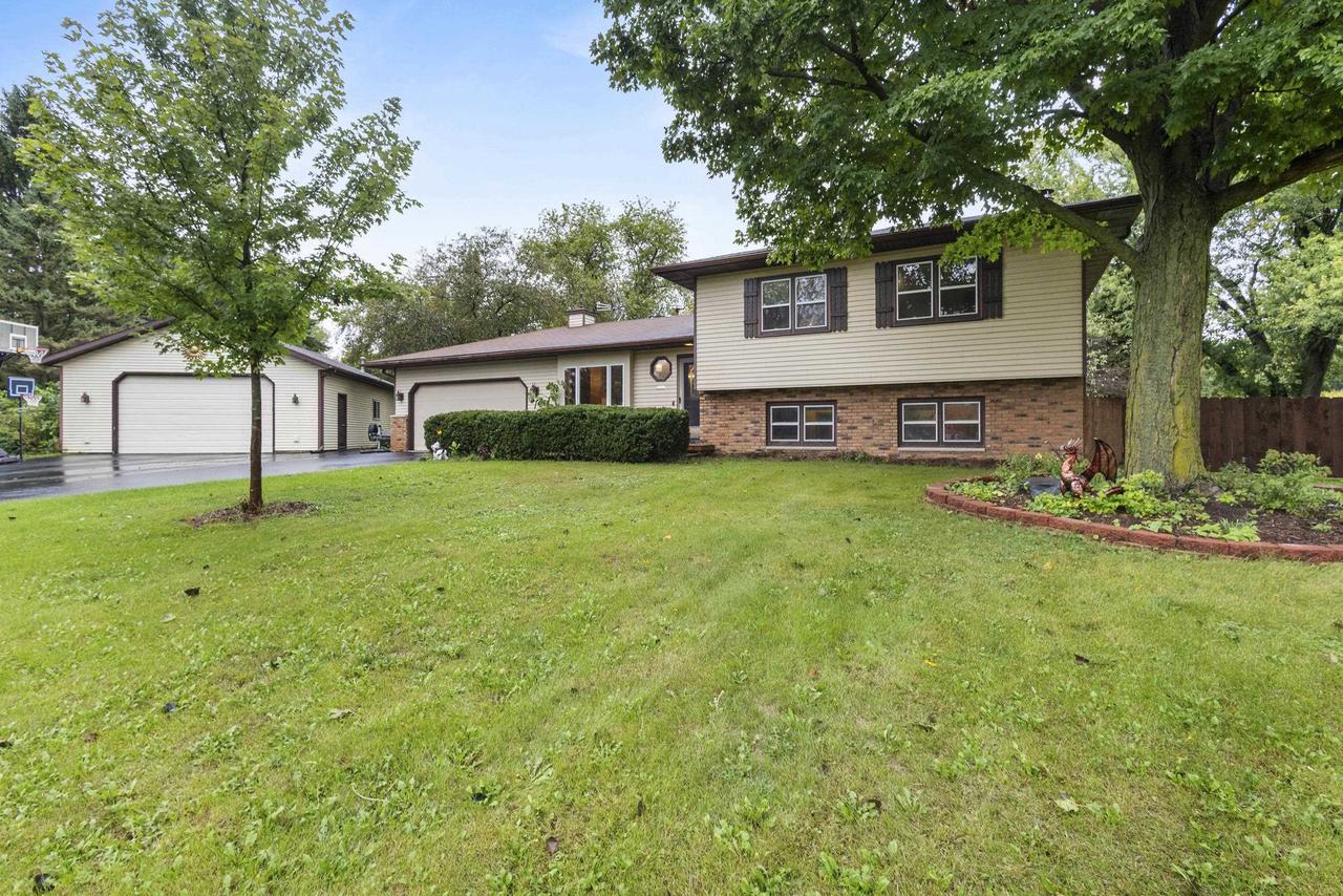 6682 Glenview Road — photo