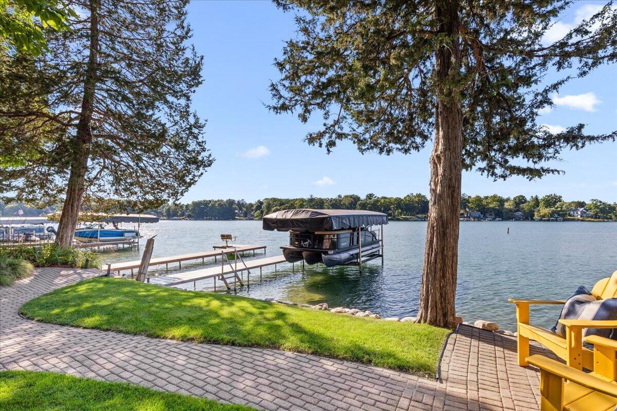 4763 Fontana Beach Road — photo