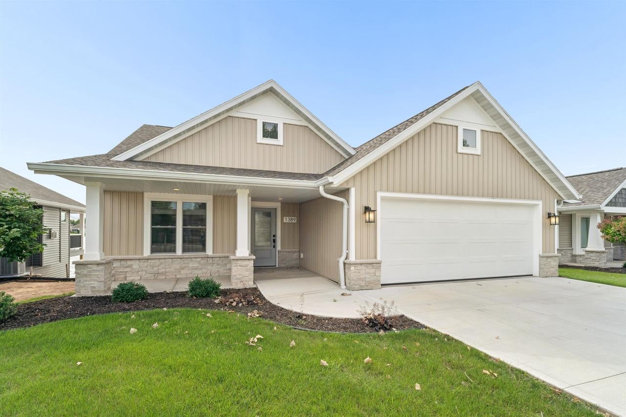 1389 Prairie Lake Circle — photo