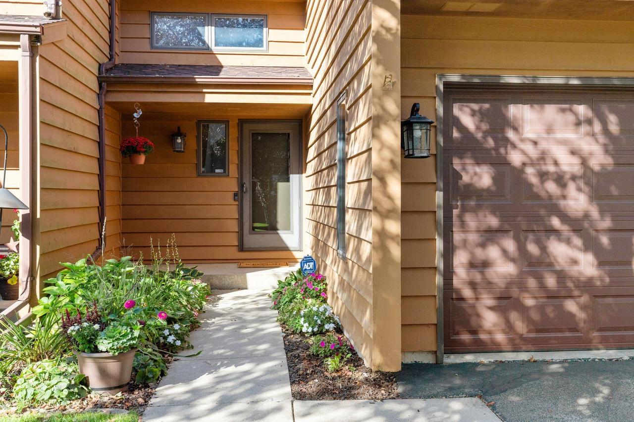 901 E Windfield PLACE #B, Appleton, WI 54911 — photo 2