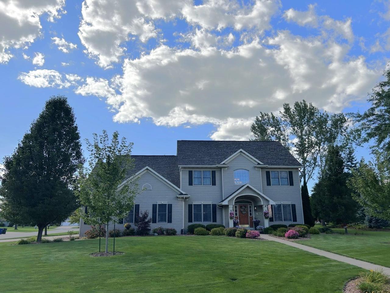 764 Saddlebrook Court — photo