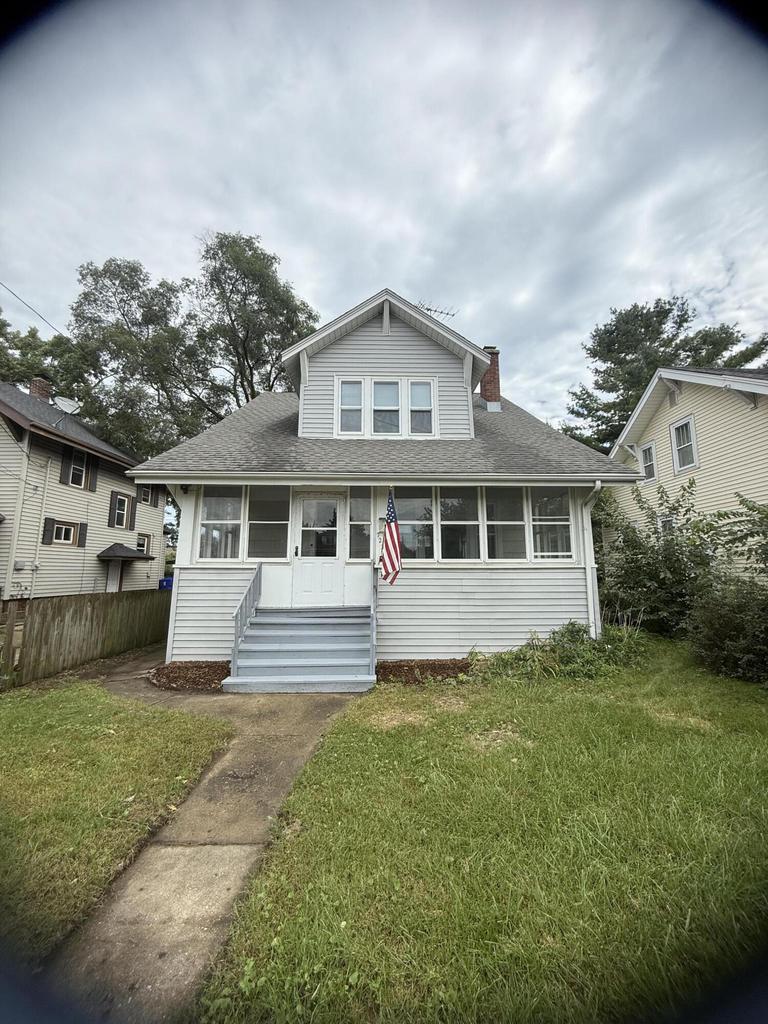 7235 Sheridan Road — photo