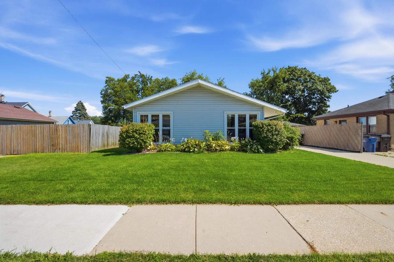 1315 Owen Street — photo