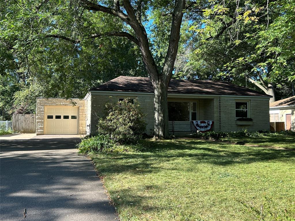 649 Putnam Drive — photo