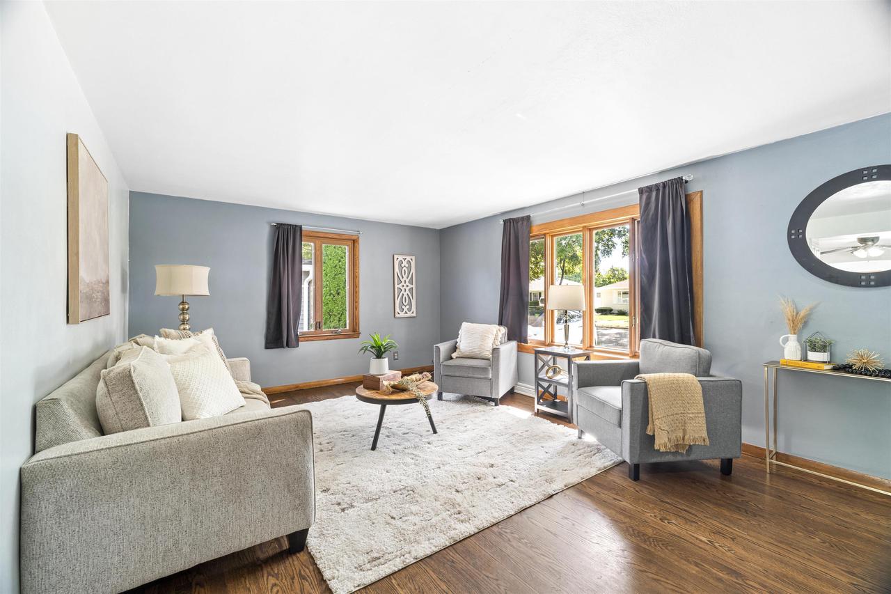 1024 E Lindbergh Street, Appleton, WI 54911 — photo 2