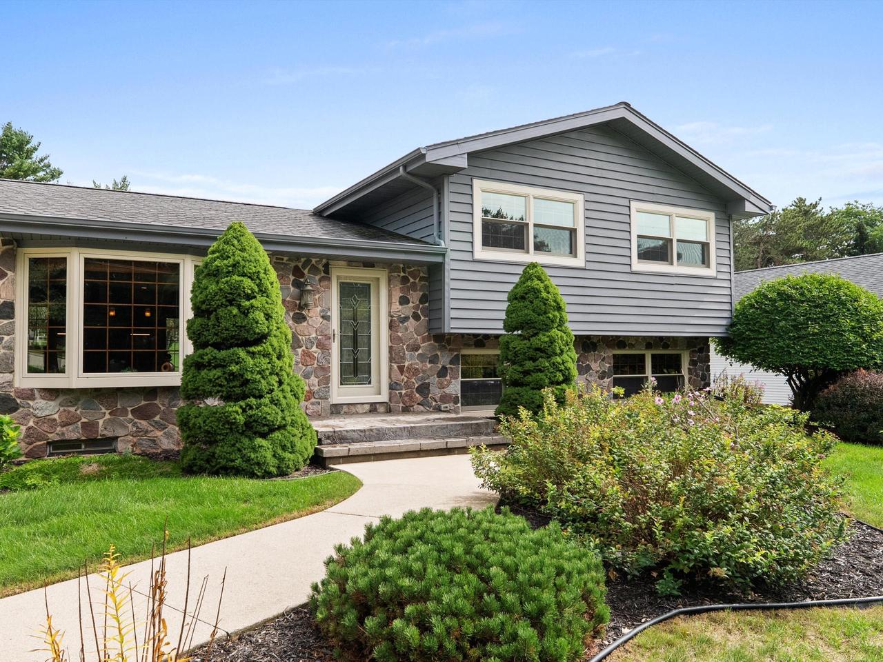 5048 River Heights Drive — photo