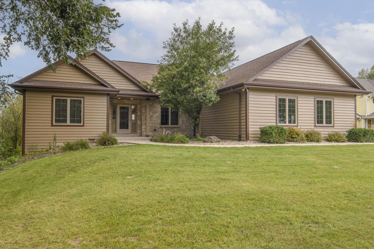 1326 Two Rivers COURT, Mukwonago, WI 53149 — photo 2