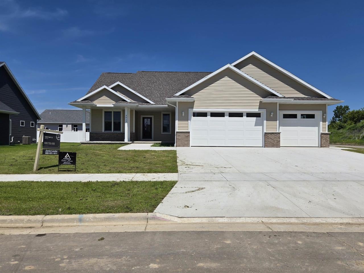 5465 Samuel Drive — photo