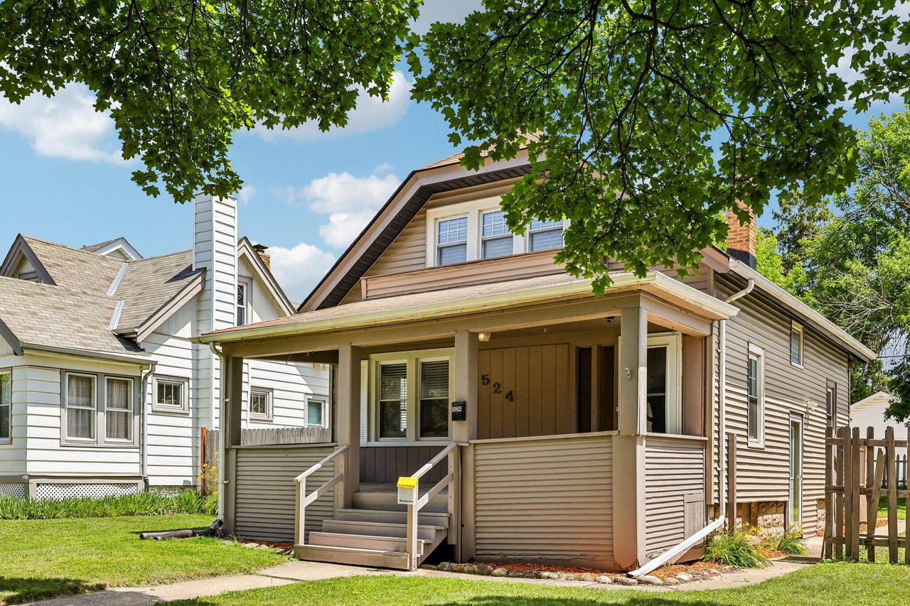 524 S Oak Park Court — photo
