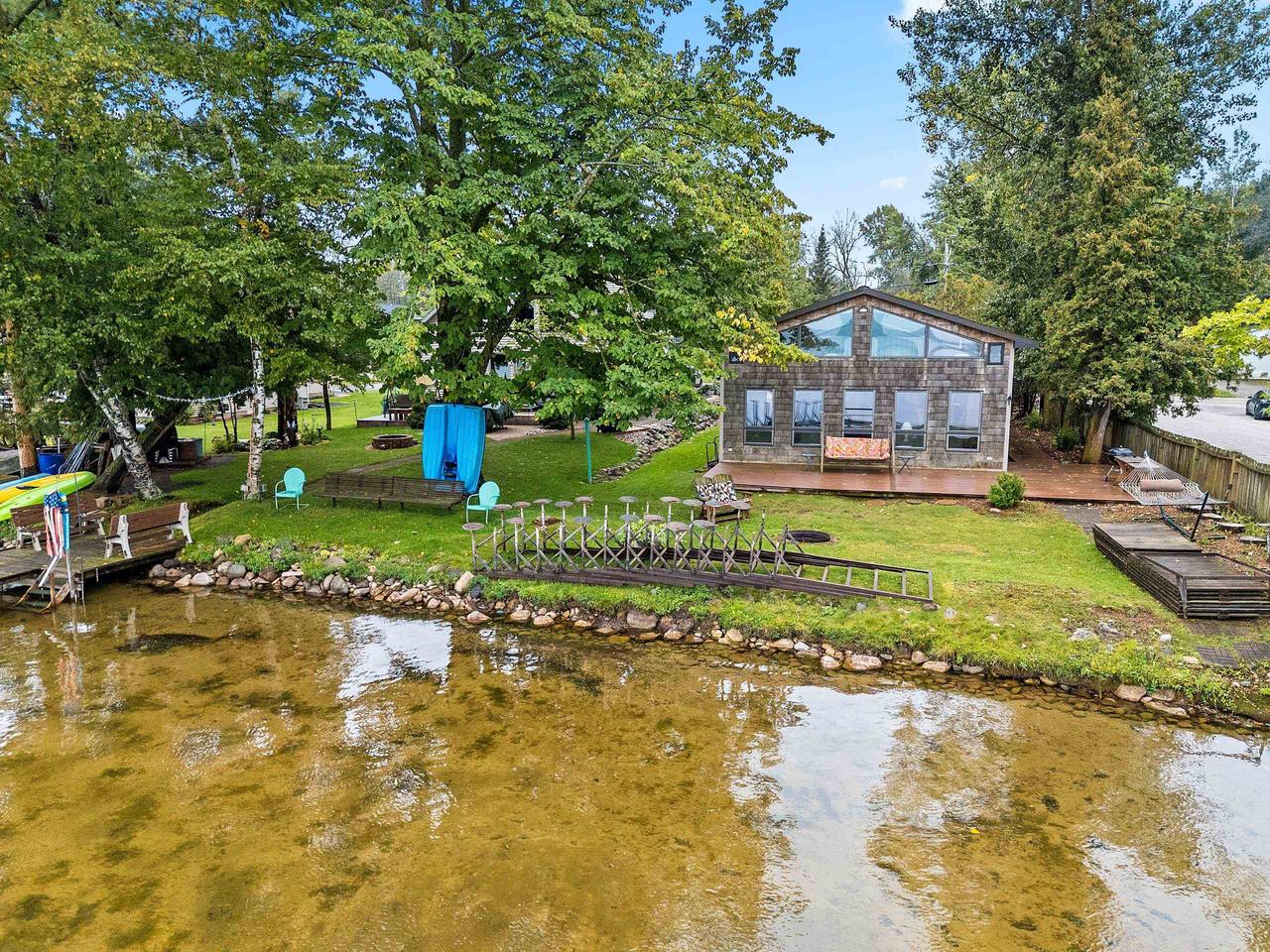 9401 County Road G — photo