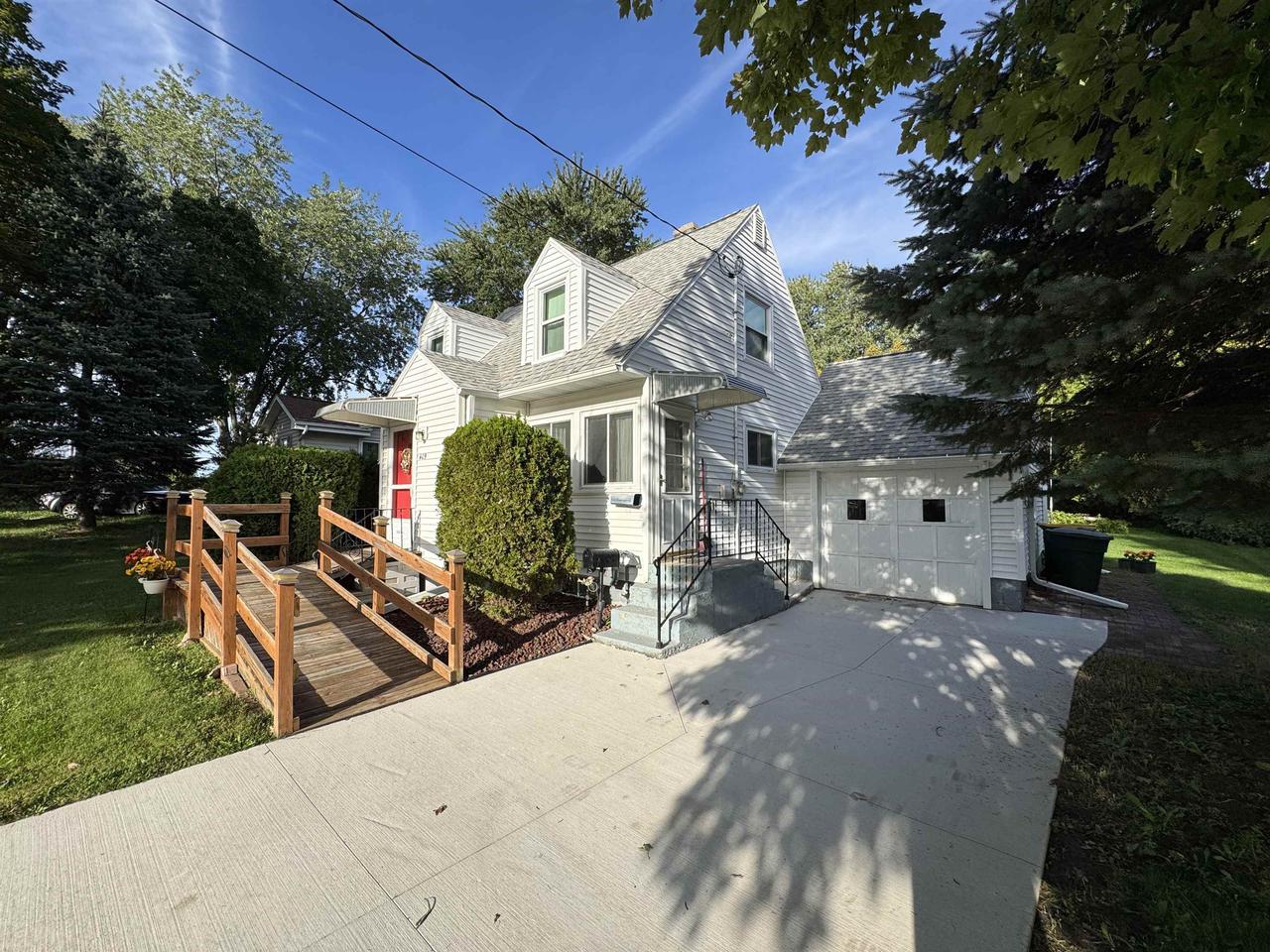 409 Stanton Street — photo