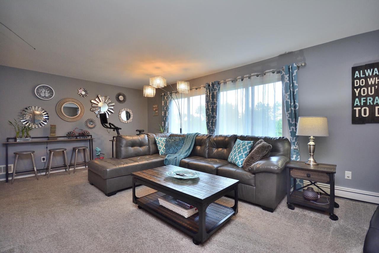 1190 Pilgrim Parkway — photo
