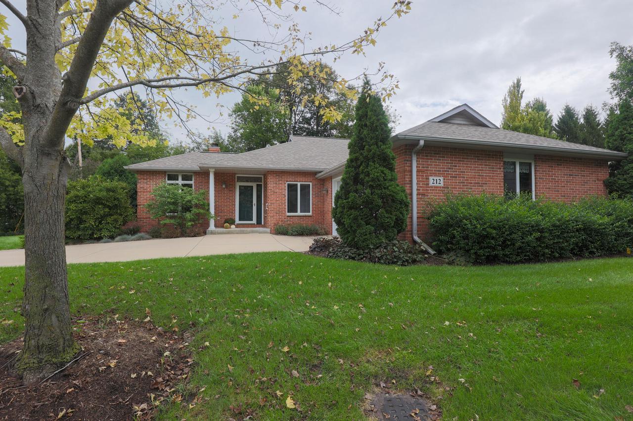 212 Thorngate Court 8 — photo