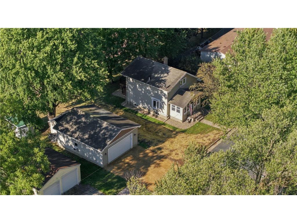 208 W Maple Street — photo