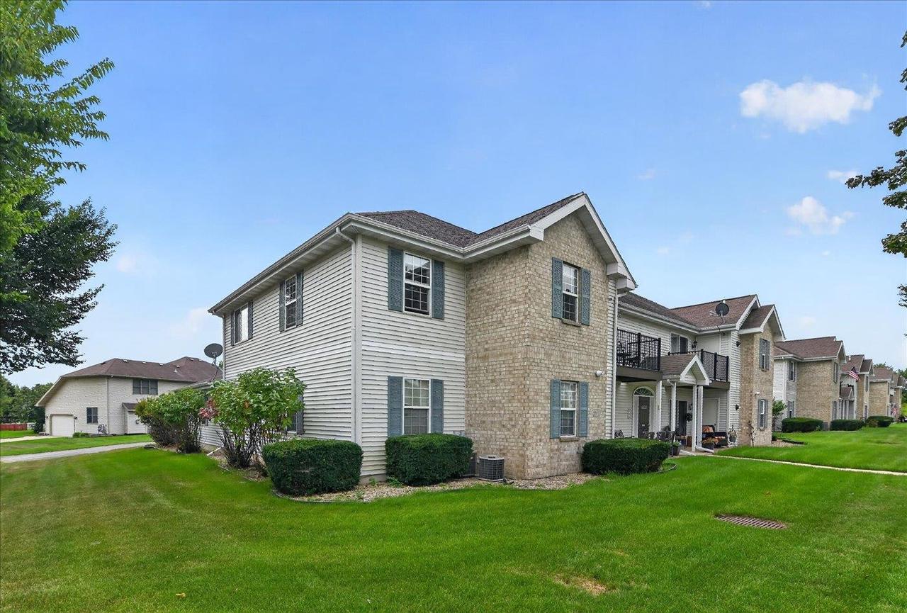 6633 Reston Heights DRIVE #3, Madison, WI 53718 — photo 2